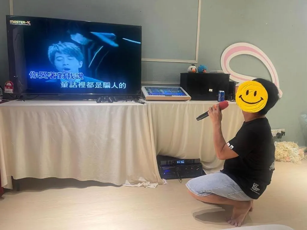 호스텔 Georgetown Family Ktv Theme Fun Staycation Up To 6 Pax Netflix Youtube Playstation Jelutong